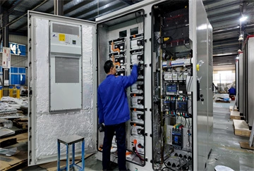 SILCOAT HYBRID – Hybrydowa mikrosieć Diesel+PV+ESS z trybem off-grid dla szpitala