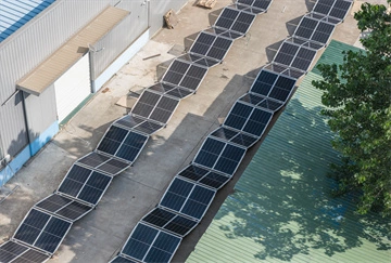 SILCOAT HYBRID – Modułowe szafy BESS dla data center z funkcją UPS i PV